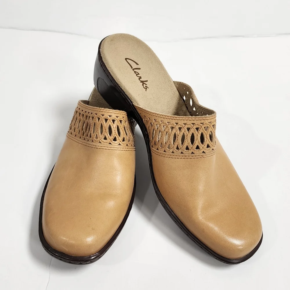 Clarks laser-cut tan leather slip-on mules womens size 9 - Picture 9 of 14